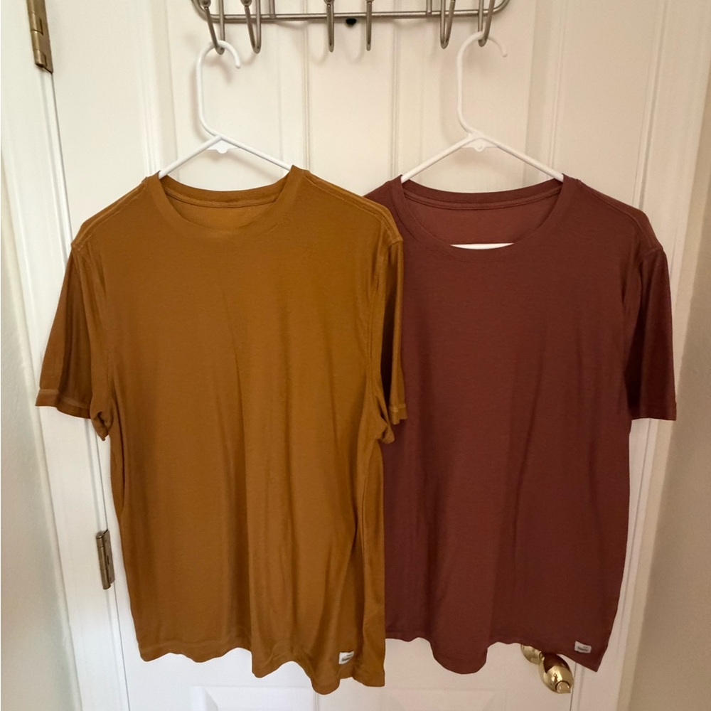 2 Vuori Men's Crew Neck T-Shirts - Mustard and Rust